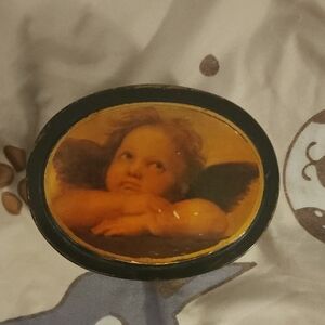 Cherub Oval Trinket Box